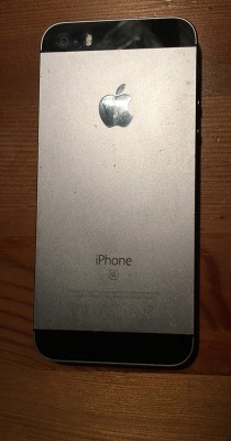 iphone_se_16gb-04.jpg